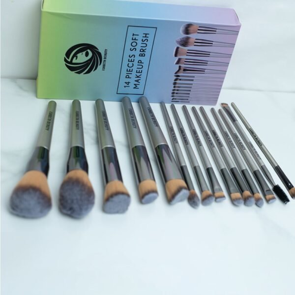 makeup-brushes-beauty-product-cosmetics